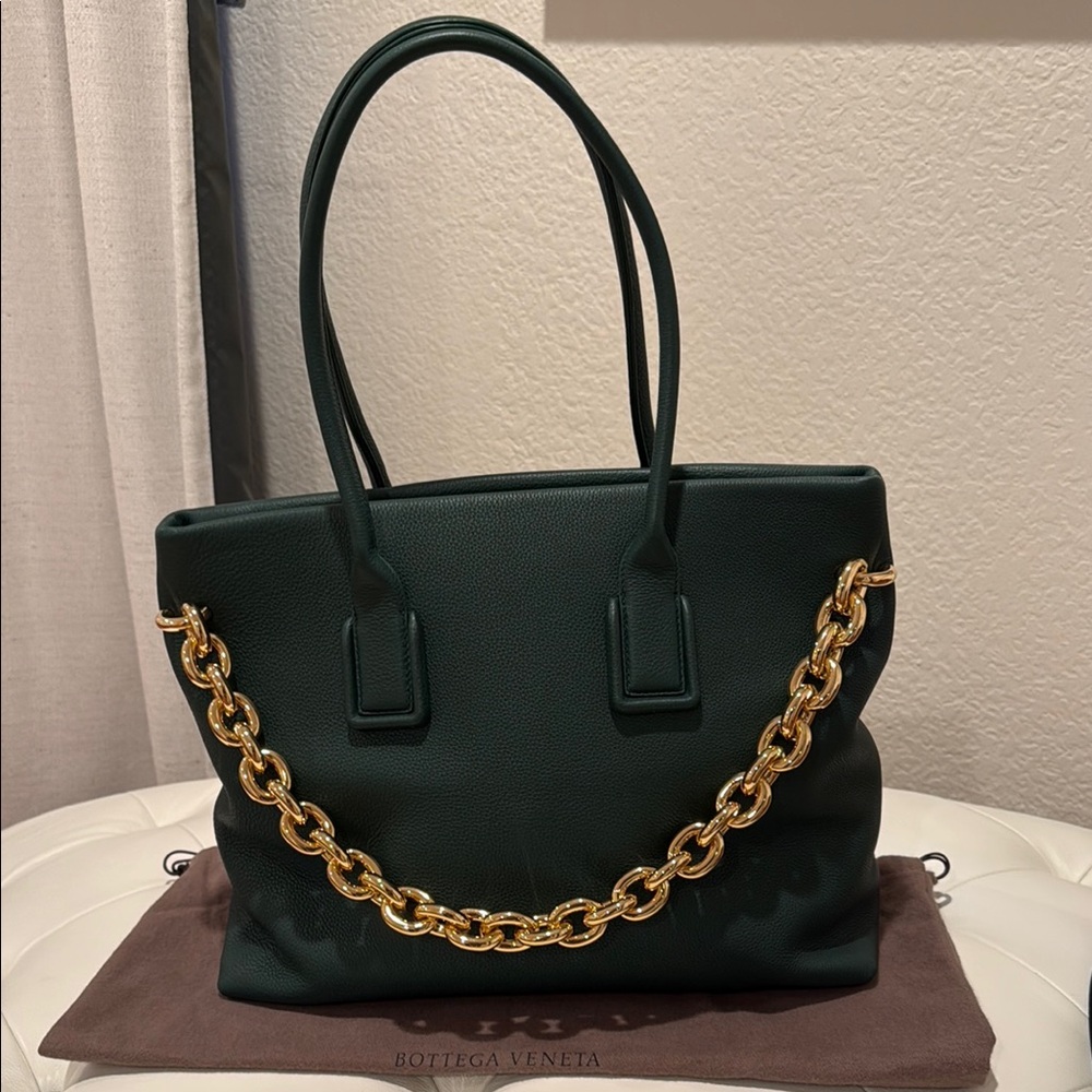 Bottega Veneta Dark Green Shoulder Bag with Gold Chain - Picture 4 of 4